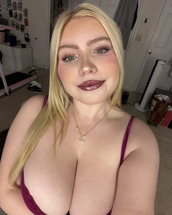 Sadie Stone (SFW)